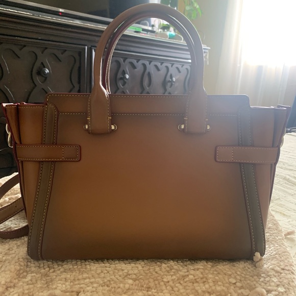COACH Saddle color purse 👜 - Picture 2 of 6
